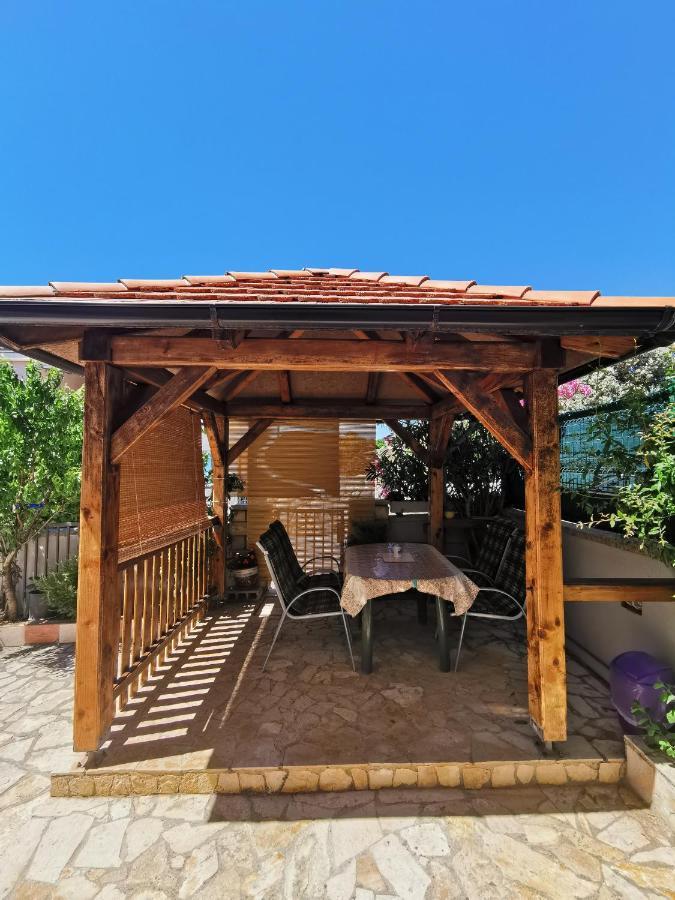 Apartmani Trupeljak Мандре Экстерьер фото