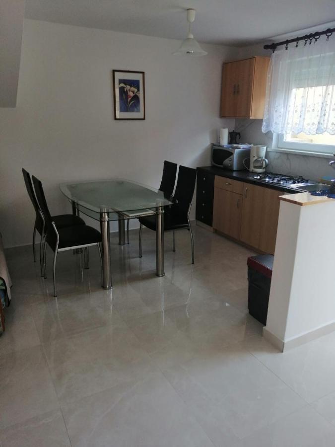 Apartmani Trupeljak Мандре Экстерьер фото